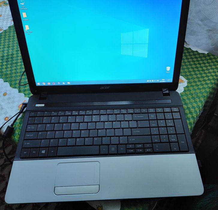 Продавам лаптоп Acer E1-531