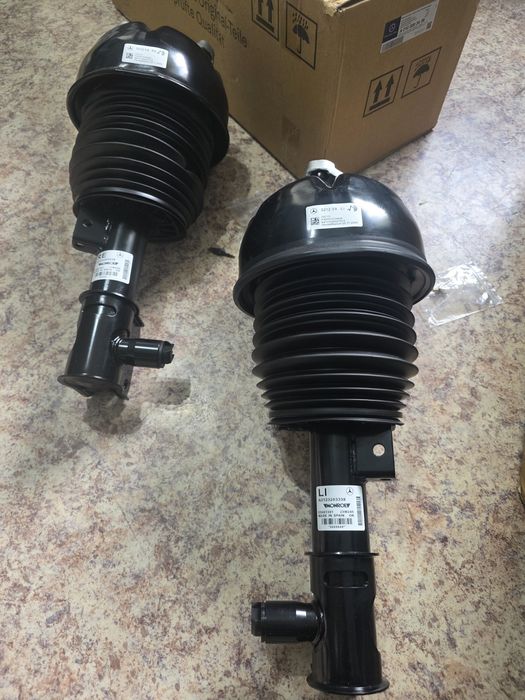 Стойка стойки мерседес W218 CLS W212