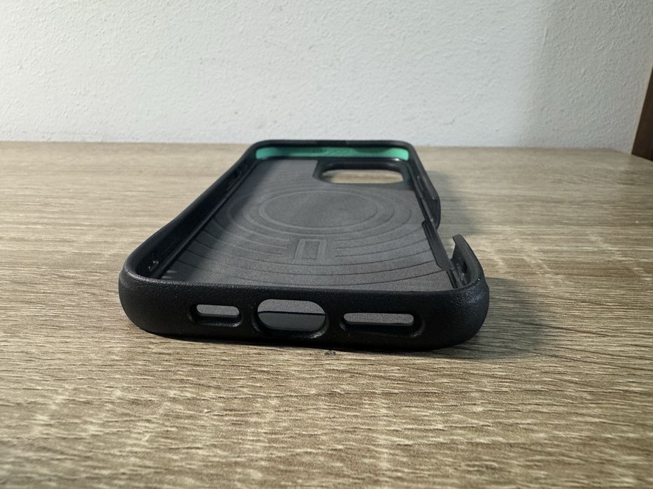 Mous iPhone 16 Pro Max Limitless Aramid Fibre Magsafe Cutout