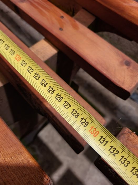 Дървени    пейки