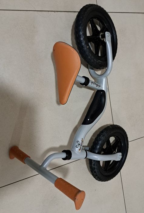 Bicicleta de echilibru Chillafish, fara pedale, 18-48 luni
