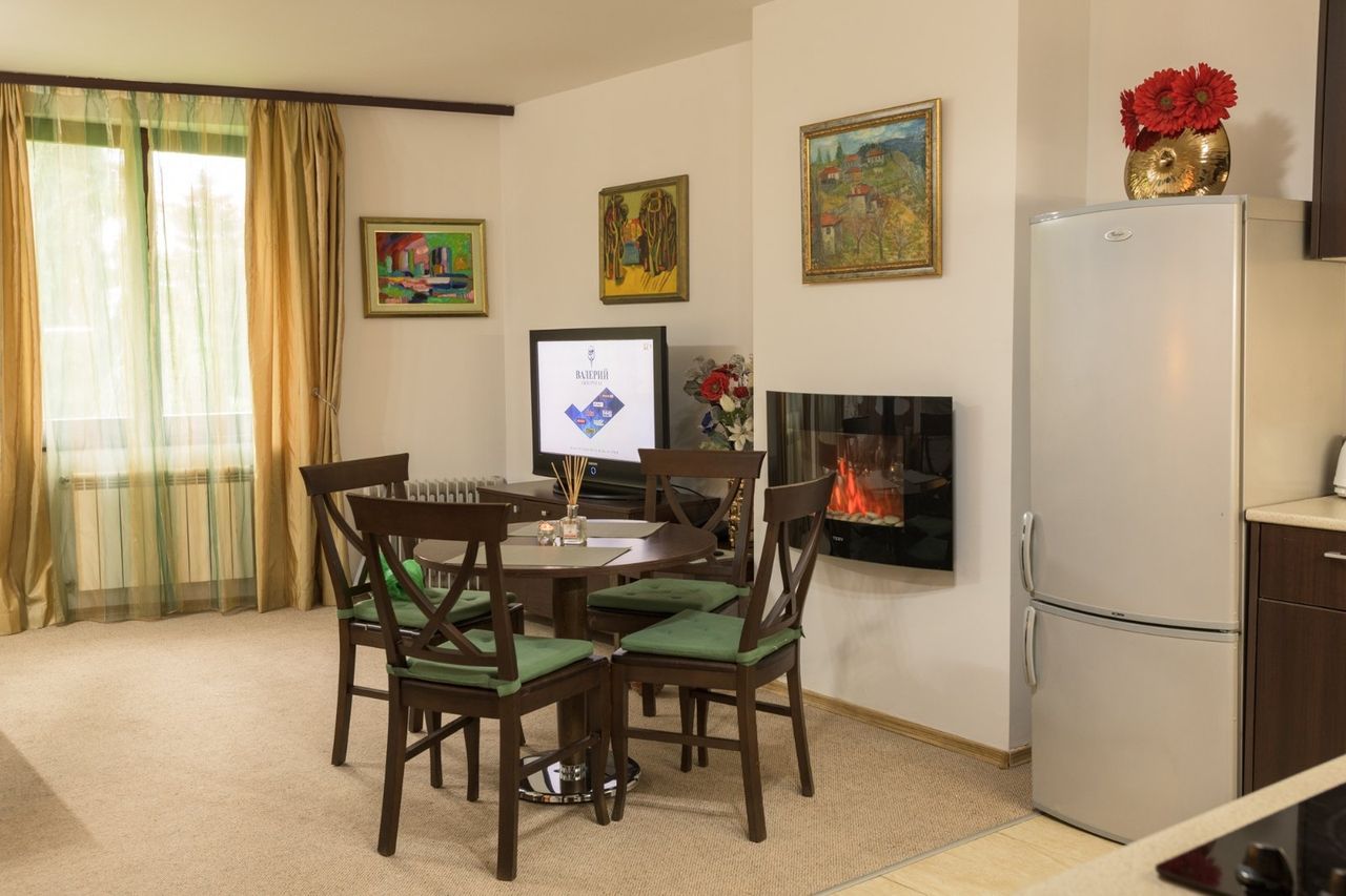 Продава се Двустаен апартамент в к.к. Пампорово - 75 кв.м за 1067 €/кв.м - Снимка #1