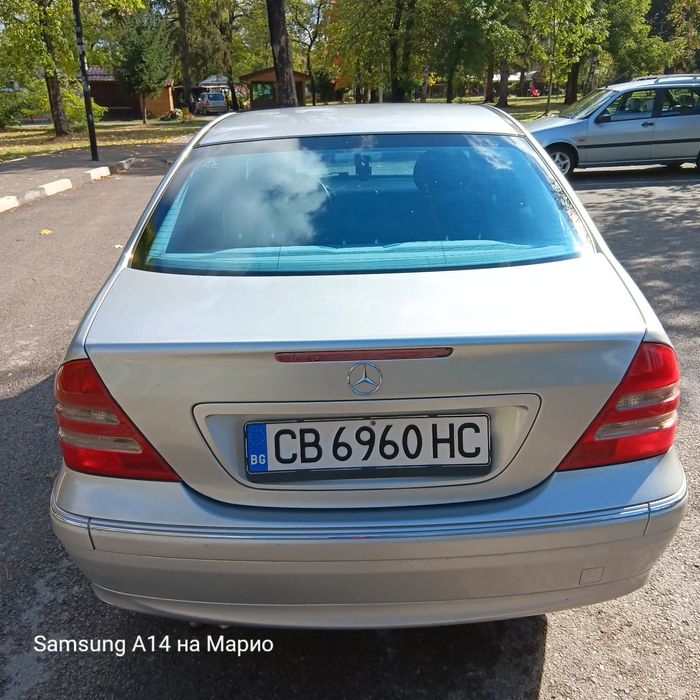 Продавам Мерцедес Бенц С180