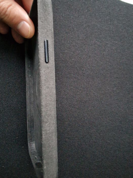 Husa alcantara magnetica iPhone 12pro în stare foarte buna