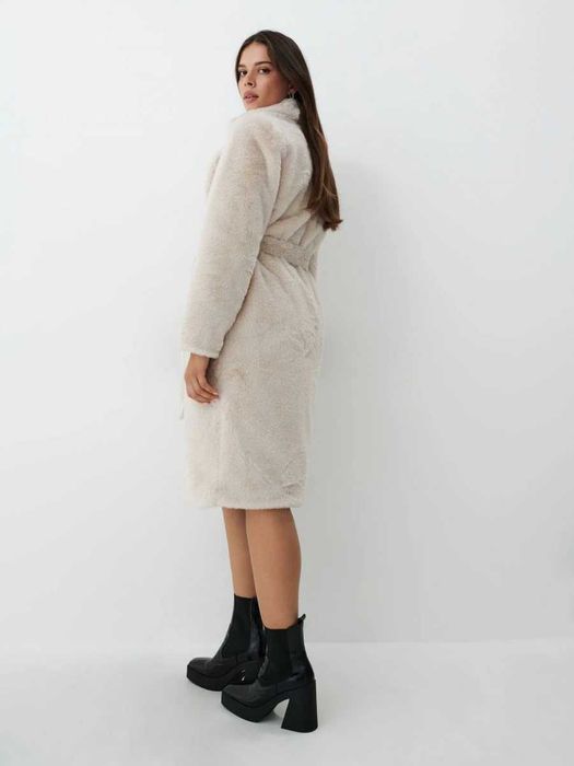 Уникално меко и топло зимно палто