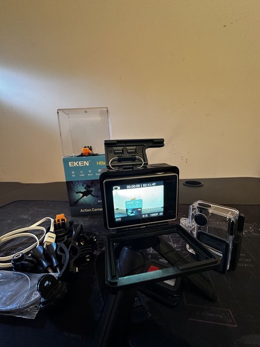 Camera sport waterproof 4K EKEN H6s+ utilizata in stare buna