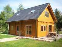 Vand cabane din lemn sau case modulare