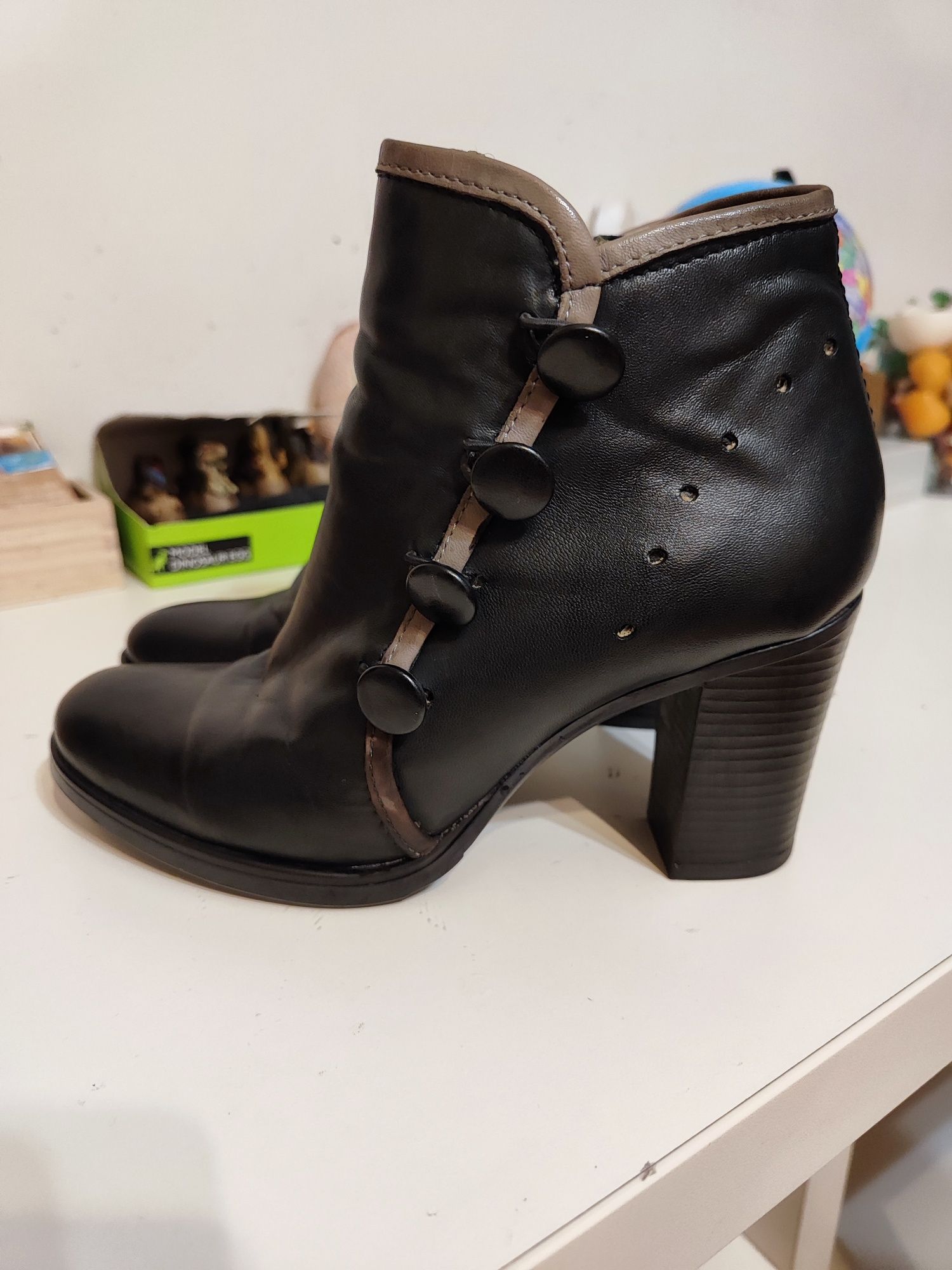 Botine negre piele naturala