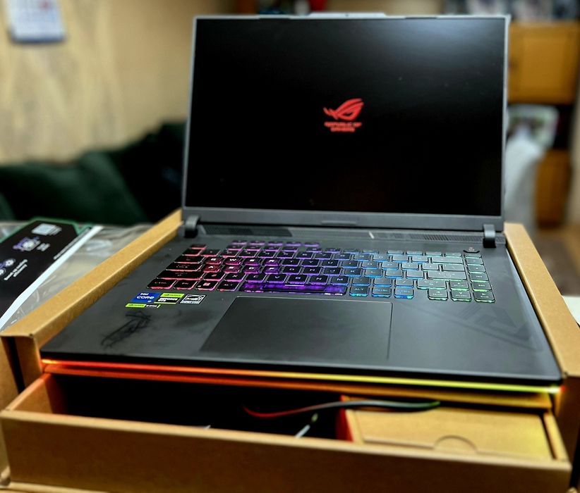 Asus Rog Strix G16 I7 13650HX/4060 140W/16GB DDR5/1TB NVME