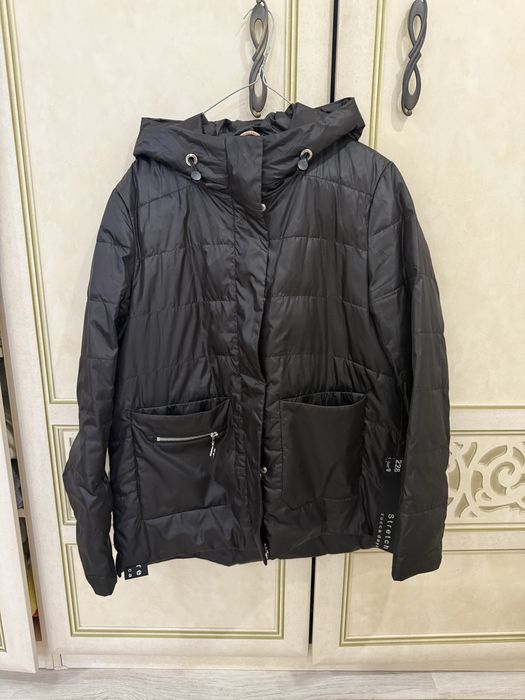 Продам куртку сезон осень весна