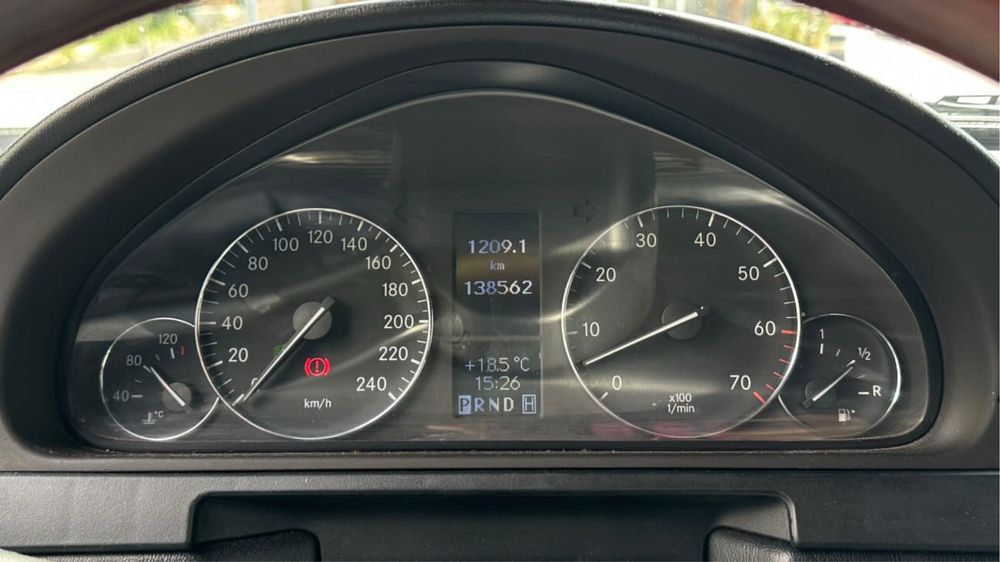Mercedes G-класа G500