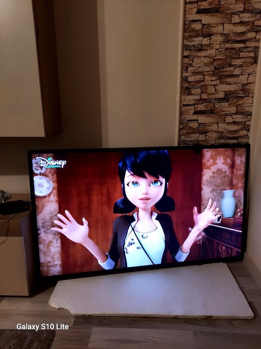 VIND 2 tv.Panasonic 127 cm si samsung  model  premium  impecabile 650
