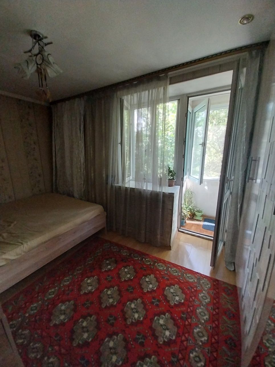 Срочно продам 2 комнатную квартиру 40 кв.м. турксибский район