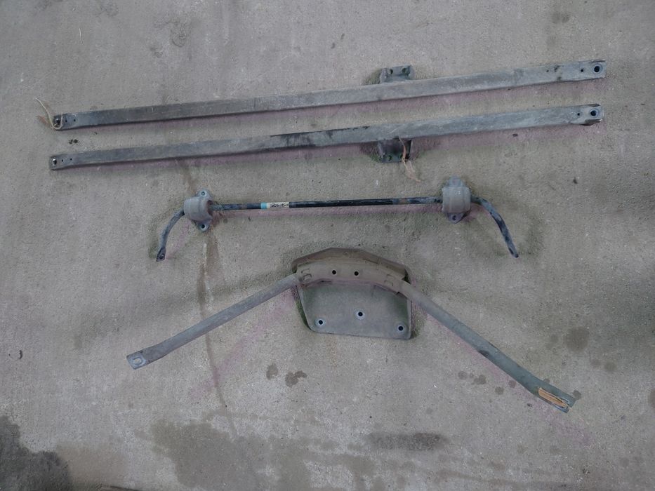 Бмв ф07 мост носач диск апарат шенкел амортисьори главина bmw f07