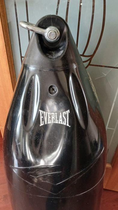 Продам боксёрский мешок.