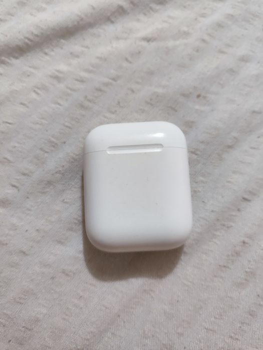 Vând căști airpods