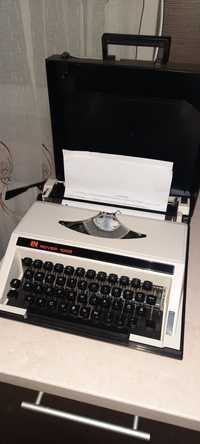 Mașină de scris Rover 1000 impecabilă