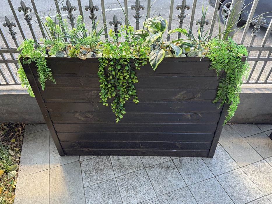 Jardiniere echipate