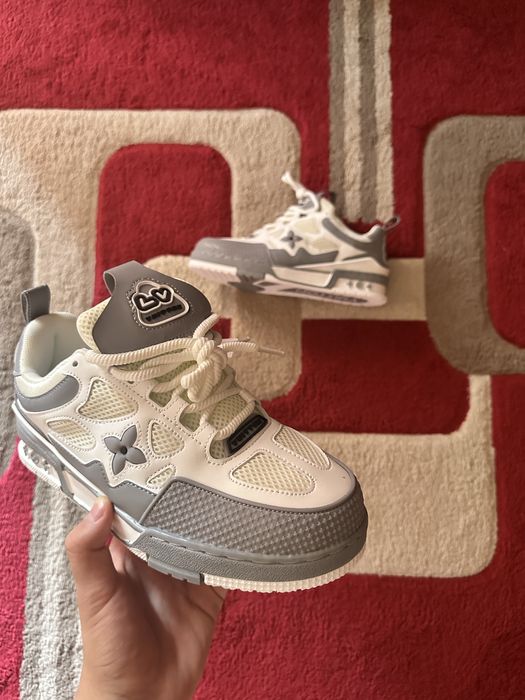 Lv skates grey.