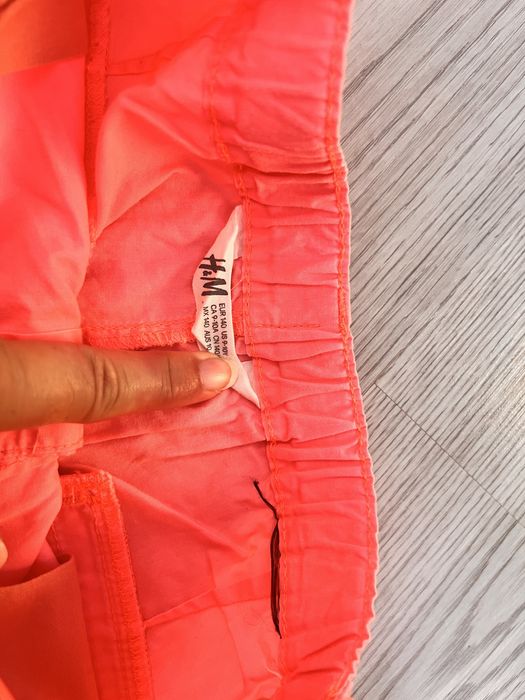 Pantaloni scurti H&M, stare buna, marimea 140