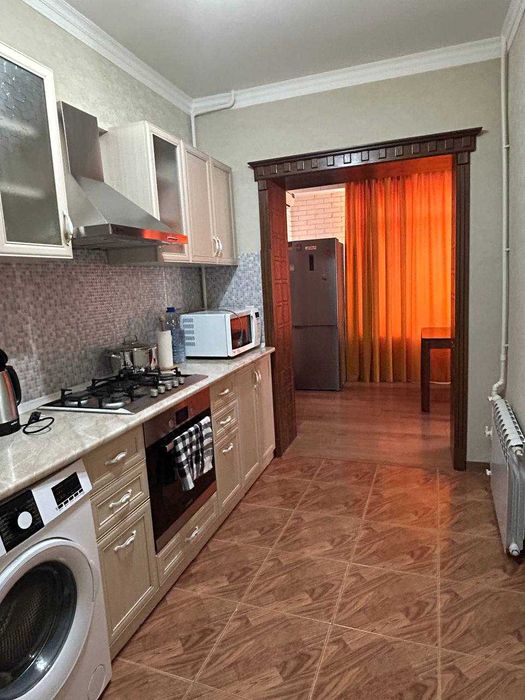 Аренда Улица Садык Азимова 3 ком 1000уе