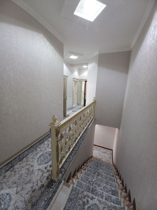 Таун хаус 4 хоналик Аэропортда жойлашган.Агентство