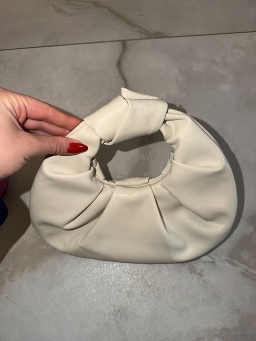 Бяла мини чантичка, розова чантичка