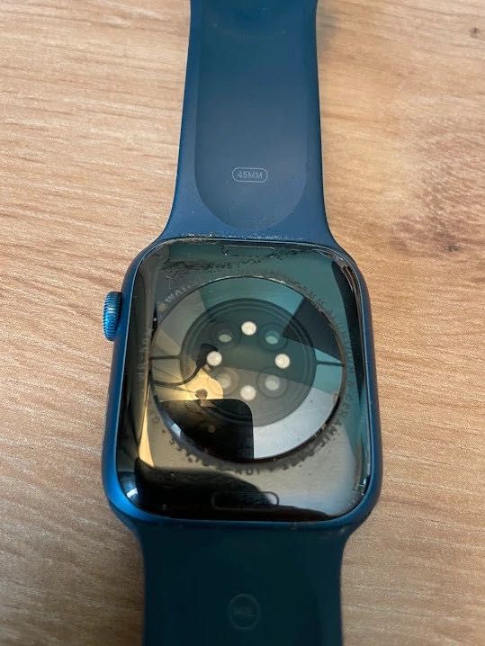Apple - Watch Series 7 (GPS) 32 GB