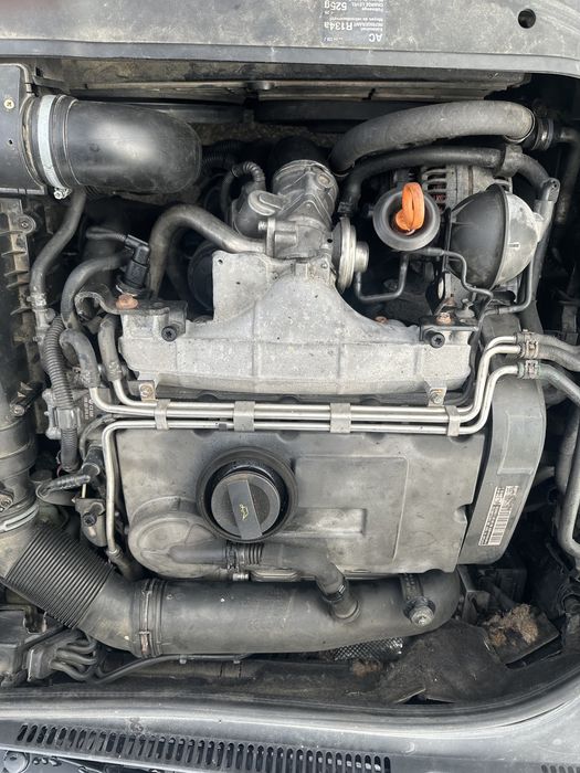 Golf 5 pentru piese sau reparat