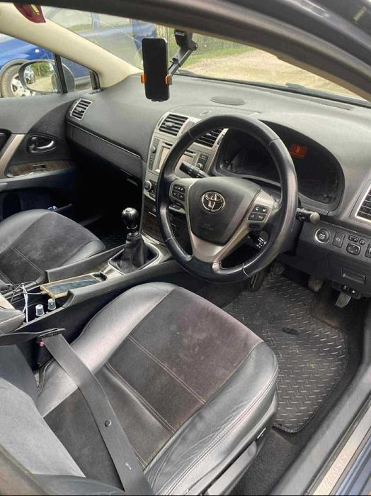 Carlig remorcare, aeroterma, panou comanda AC Toyota Avensis 2.0D 2013