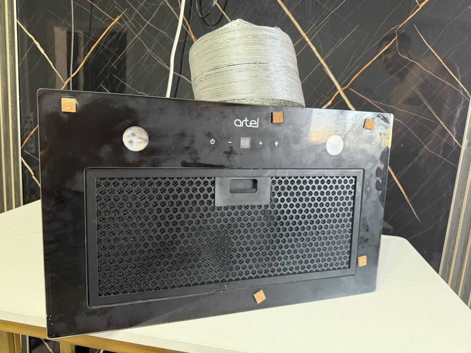 Кухная вытяжка Артел