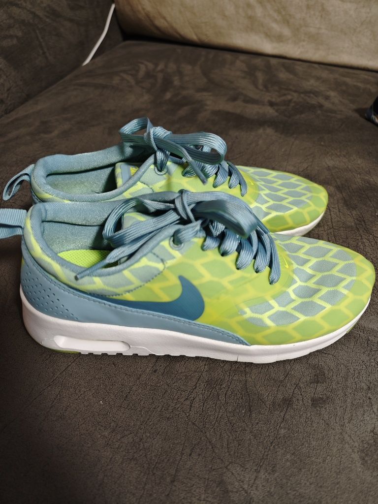 Nike -38/леко умален/затова 37