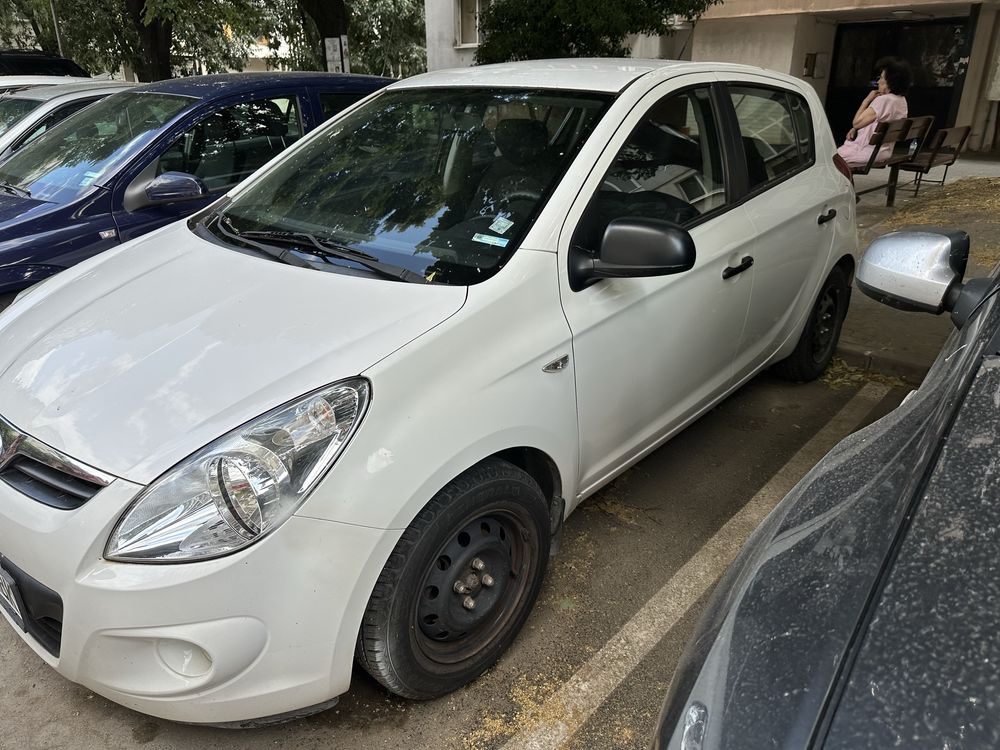 Автомобил Hunday i 20