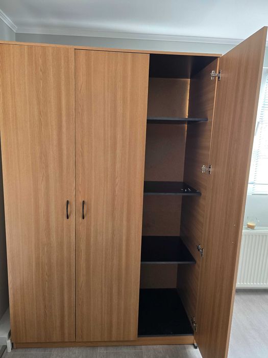 | Usi Lemn | Cabină dus | Dulap | PVC |