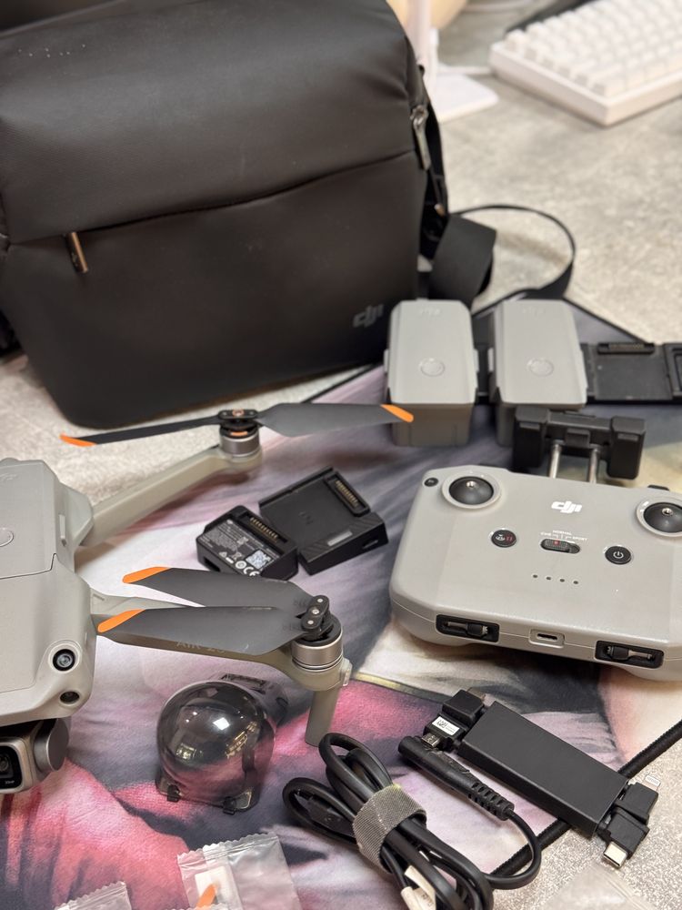 Дрон DJI Air 2S Fly More Combo серый