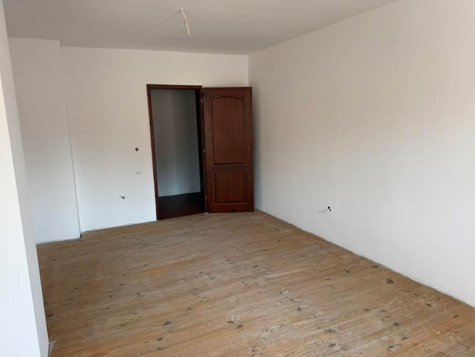 Продава се Многостаен апартамент в Разлог - 135 кв.м за 1230 €/кв.м - Снимка #3