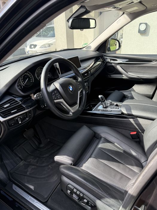BMW X5 40D • 313CP • HUD, Night Vis • Suspensie pe aer, Carplay • 360