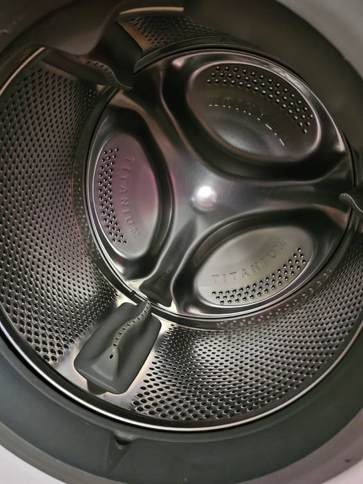 Пералня със сушилня Whirlpool