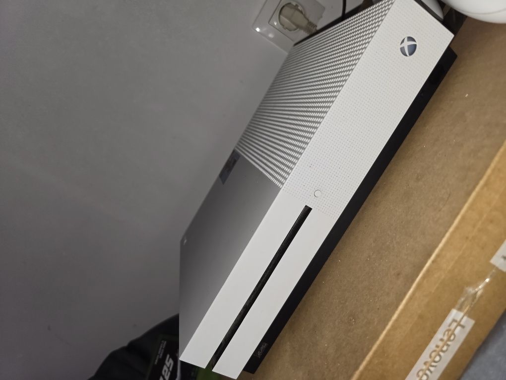 XBOX ONE S ( 1S ) 500GB
