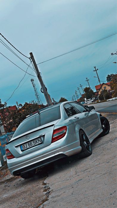 Mercedes c 220 170 cp AMG