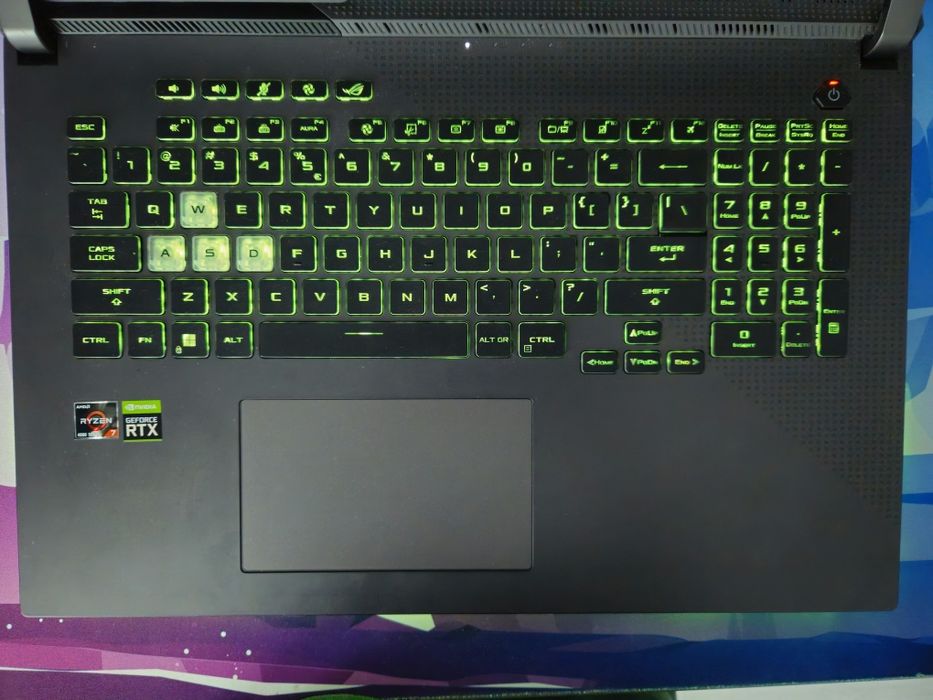 Laptop Gaming ASUS ROG G713IE – Ryzen 7, RTX 3050 Ti