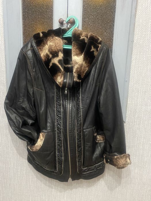 Продам женскую натуральную куртку