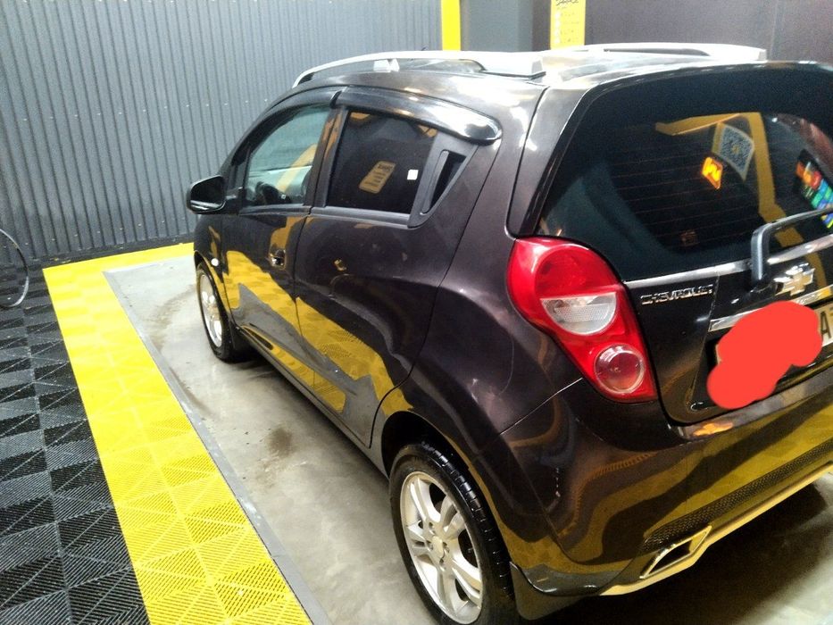 Спарк срочно сотилади