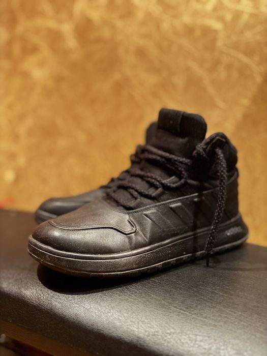 продам обувь adidas