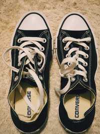Vând pantofi Converse