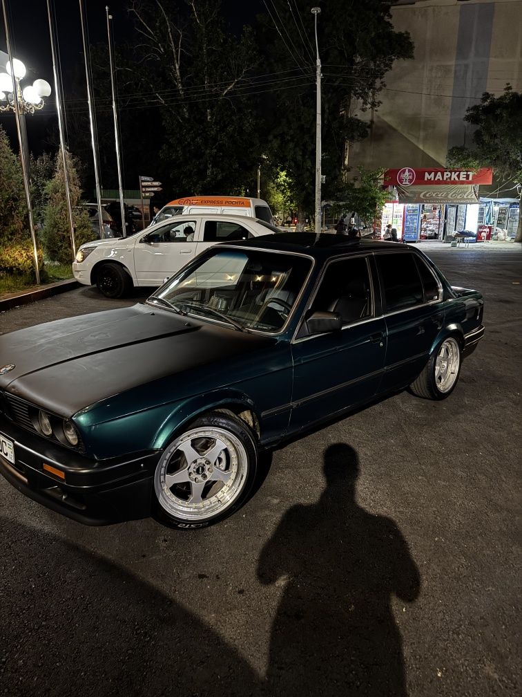 Продаётся BMW e30