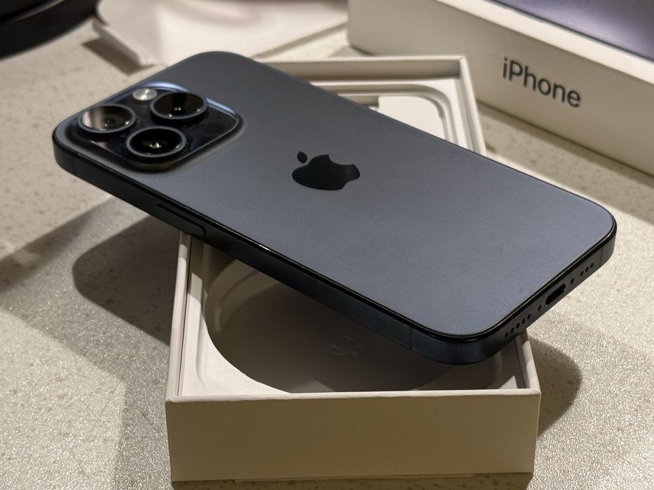 iPhone 15 Pro 256GB Blue Titanium – Перфектен, 97% Батерия!