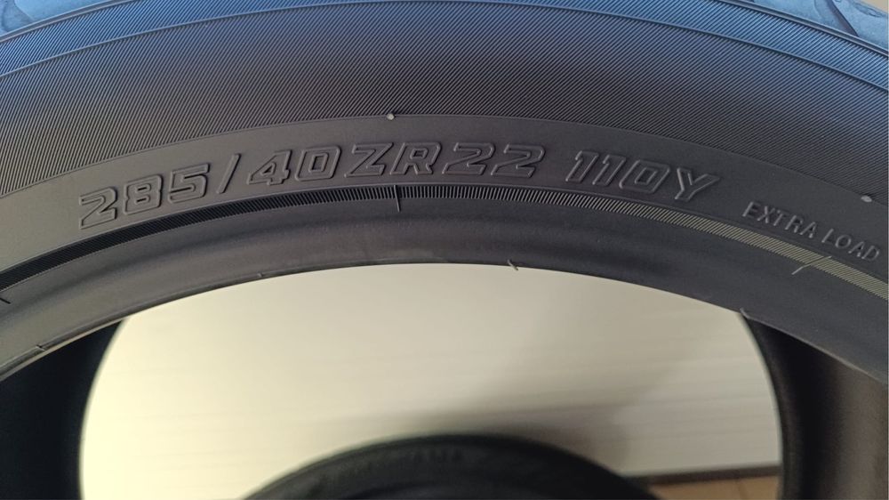 2бр летни гуми 285/40/22/Yokohama advanced sport V107 MO1/5.8 мм/