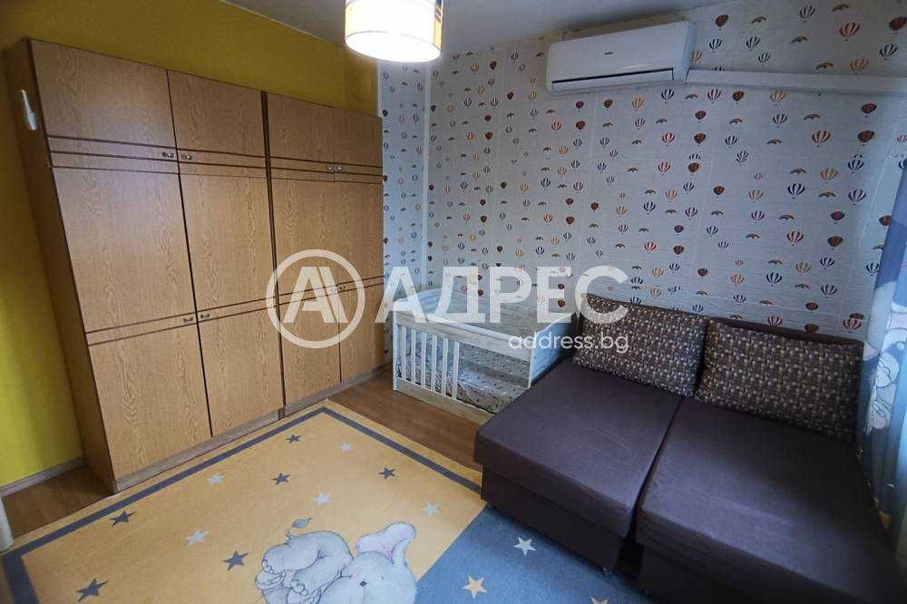 Напълно обзаведен тристаен апаратмент