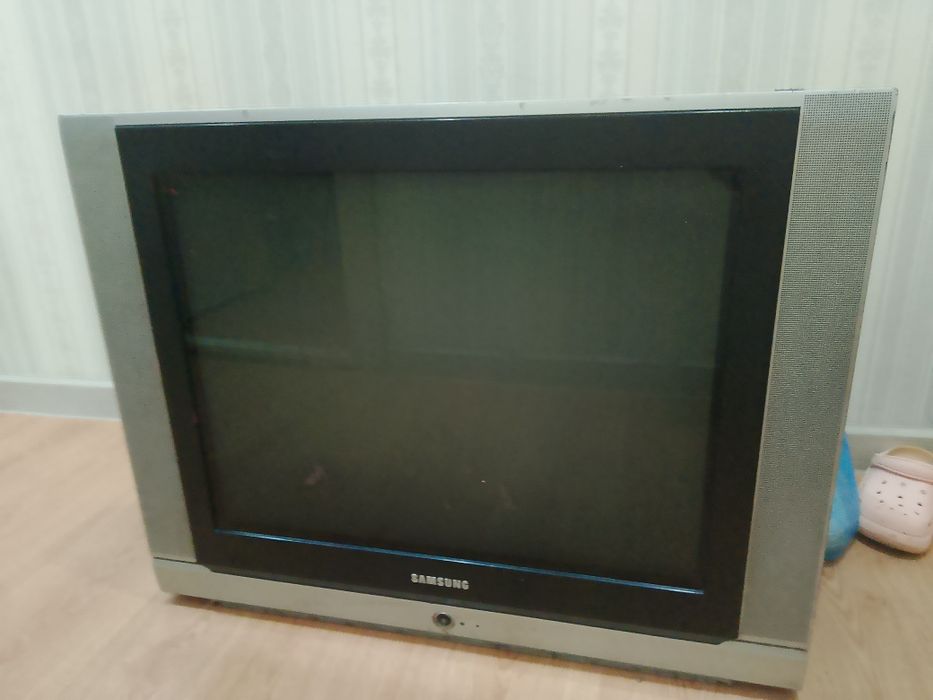 Продам телевизор самсунг